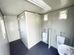【中古】男性用トイレ　水洗式　温水洗浄便座付の写真2