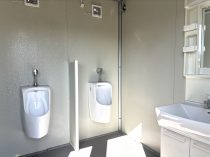 【中古】男性用トイレ　水洗式トイレハウスの写真4