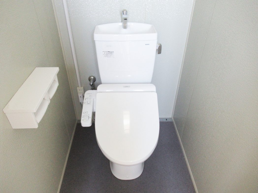 【中古】男性用トイレ　水洗式トイレハウスの写真6