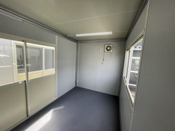 シンプルな標準仕様だからこそ、用途に合わせた活用を検討しやすい36型トレーラーハウス。
